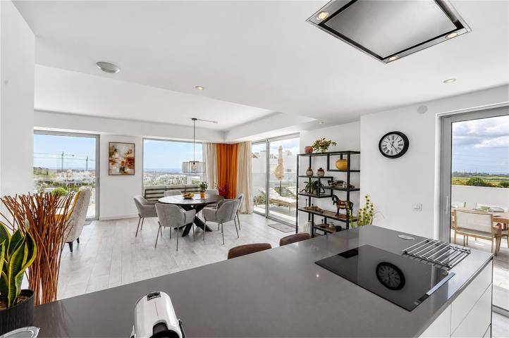 Premium Apartment with Panoramic Views in Alcazaba Hills, Casares in Alcazaba Lagoon, Casares