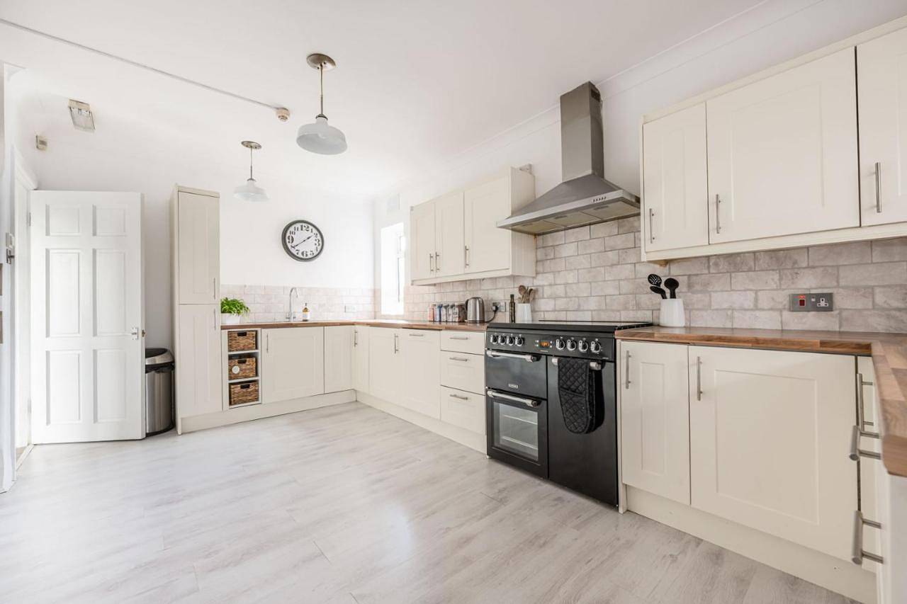 Holiday Home in Barton on Sea, Hampshire