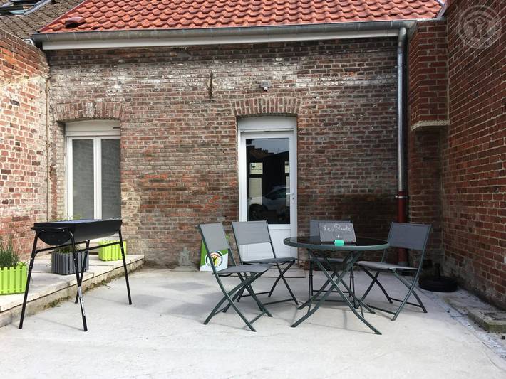 Gîte pour 4 personnes, avec terrasse dans Aniche