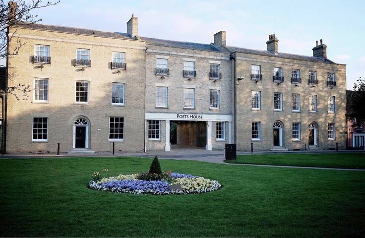 Hôtel pour 10 personnes, avec terrasse et jardin dans Ely
