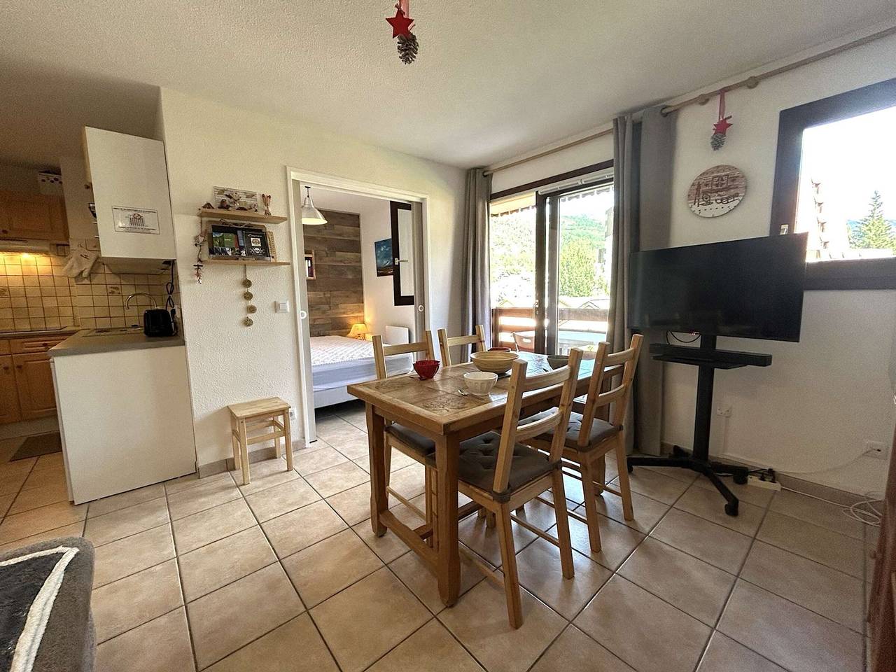 Entire apartment, Cozy 2-Room Apartment for 6, Near Slopes & Amenities, La Salle-les-Alpes in La Salle-les-Alpes, Serre Chevalier