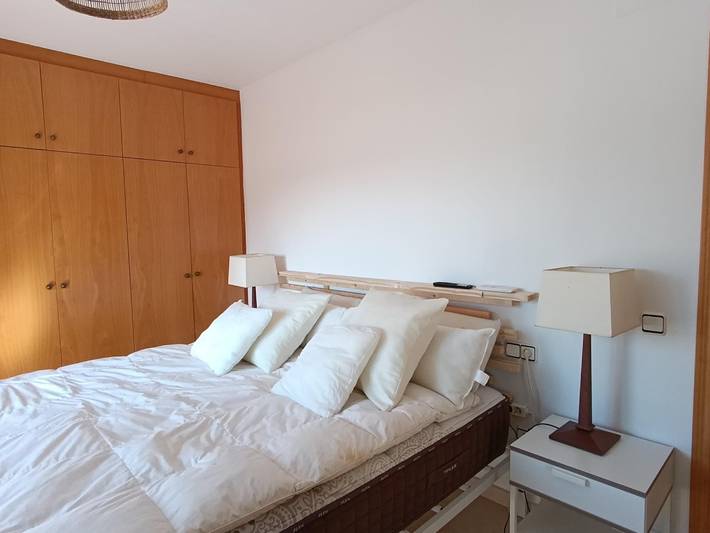 Gîte pour 4 personnes, avec terrasse ainsi que piscine et jardin, animaux acceptés à Cubelles - 3