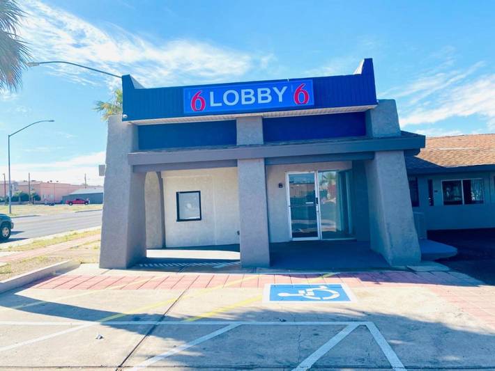 Apartamento entero, 1 cama king size | No fumadores, microondas, sofá cama in Lake Mohave, Bullhead City