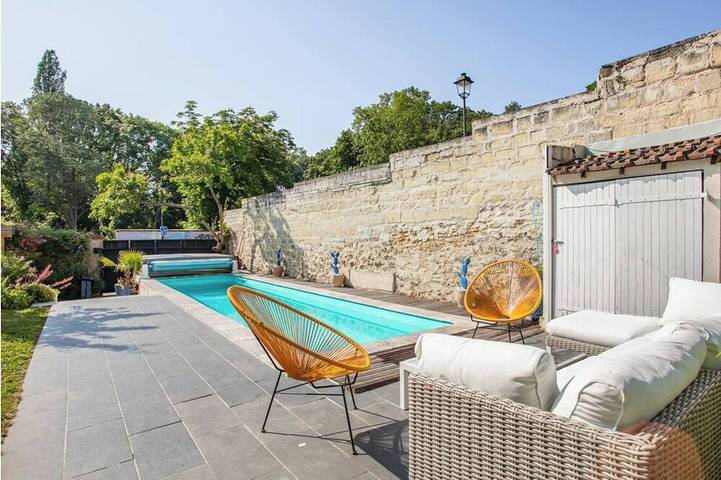 Maison de vacances pour 8 personnes, avec terrasse ainsi que jardin et jacuzzi à Maisons-Laffitte