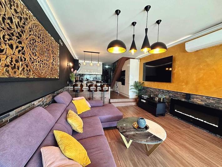 Villa pour 8 personnes, avec Balcon et Terrasse ainsi que Piscine et Vue à Playa de las Américas