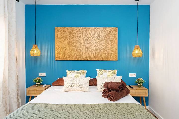 Entire apartment, Apartment 2 Bedrooms. 10' walk to the Beach /20' Barcelona center / 15' Forum Bcn in Sant Adrià de Besòs, Barcelonès