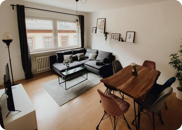 Ferienwohnung für 5 Personen, mit Balkon und Ausblick in Würzburg