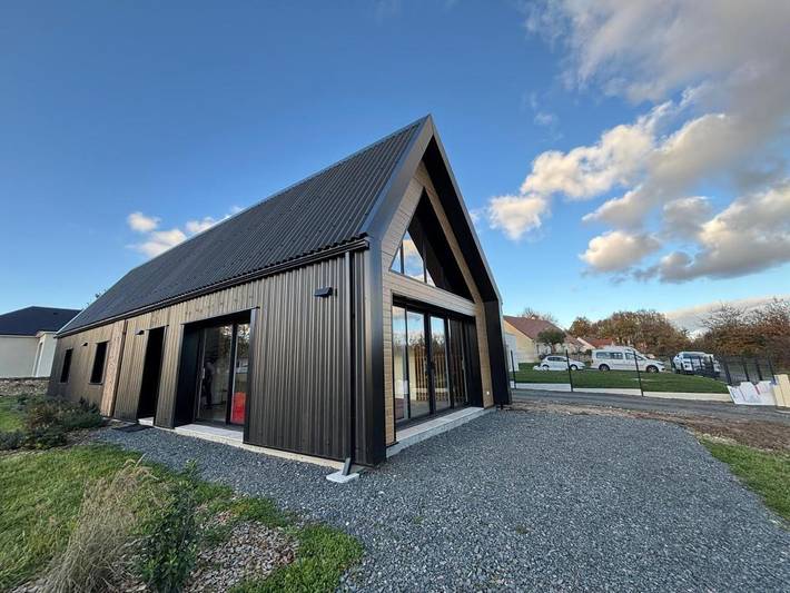 Location de vacances pour 8 personnes, avec piscine ainsi que vue et jardin, animaux acceptés à Cheillé - 3