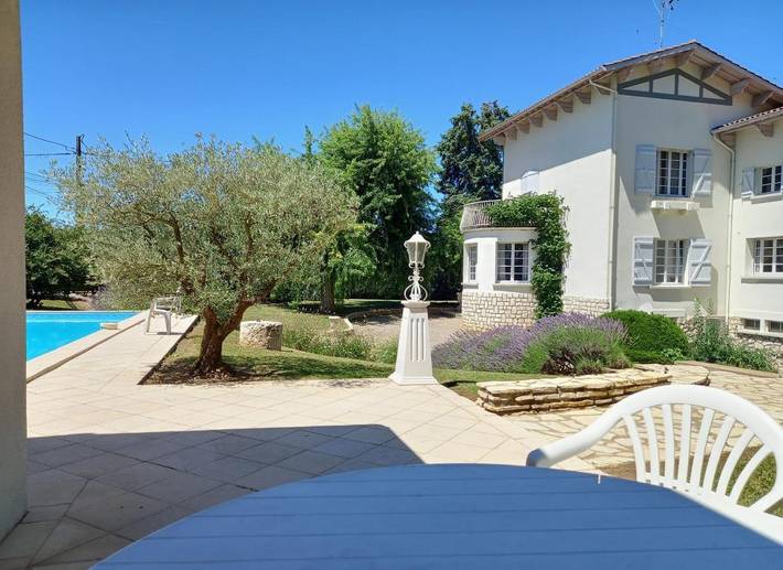 Gîte pour 2 personnes, avec jardin et piscine à Sainte-Livrade-sur-Lot - 2