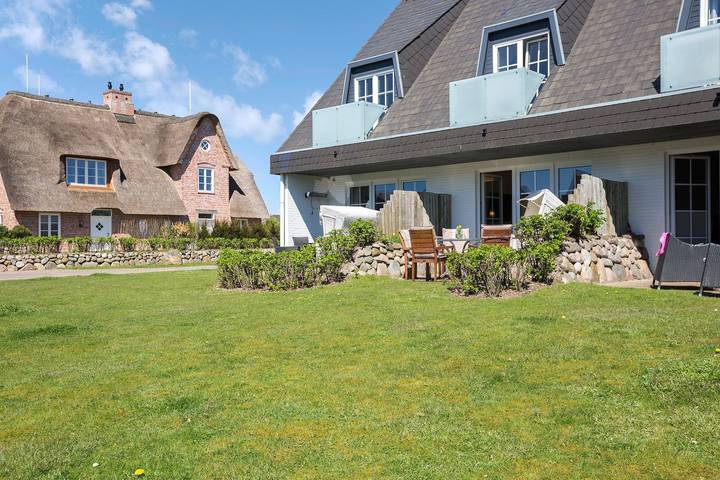 Ganze Wohnung, Mitten im beliebten Inselort Wenningstedt befindet sich dieses Appartement in Wenningstedt, Sylt
