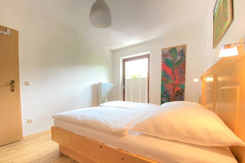 Ganze Wohnung, Chiemsee, Berge & Seen erleben -Apartment bis 4 Personen, 2 Schlafzimmer, Balkon in Marquartstein, Bayerische Alpen