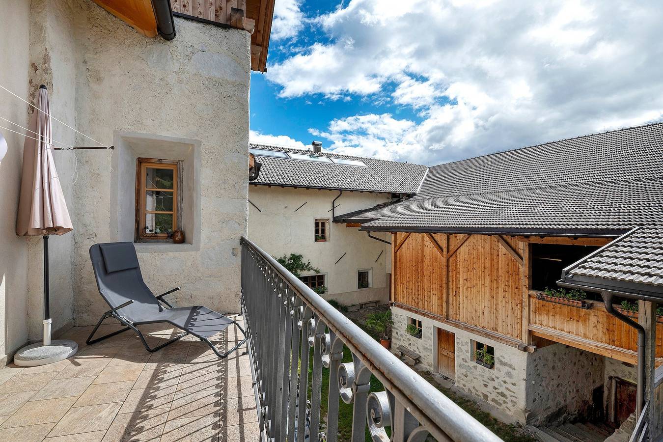 Ganze Wohnung, Ferienwohnung 'Gravetsch' mit Bergblick, Gemeinschaftsgarten und Wi-Fi in Gravetsch, Villanders