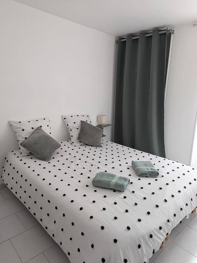 Appartement entier, Le Bangorcoo'n F3 Liouba in Forges (Seine-et-Marne), Seine-et-Marne