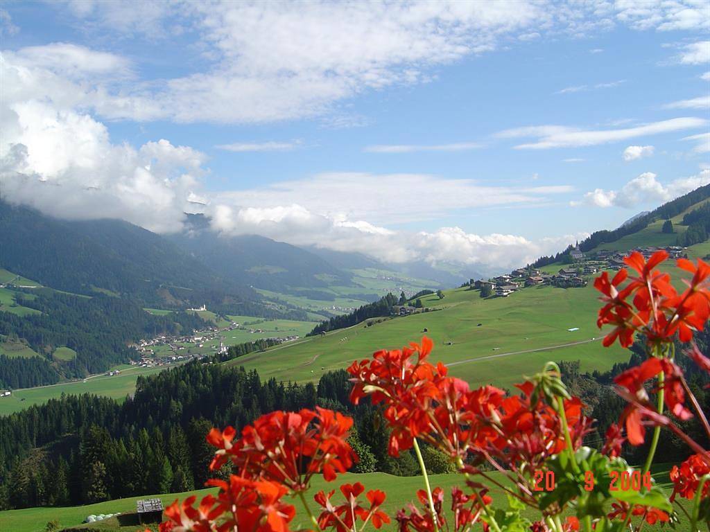 Hotel Schöne Aussicht in Kartitsch, Karnischer Hauptkamm