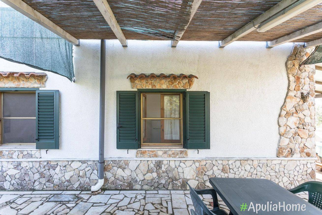 Camelia villa , Torre Pali, with little swimming pool in Torre Pali, Salve