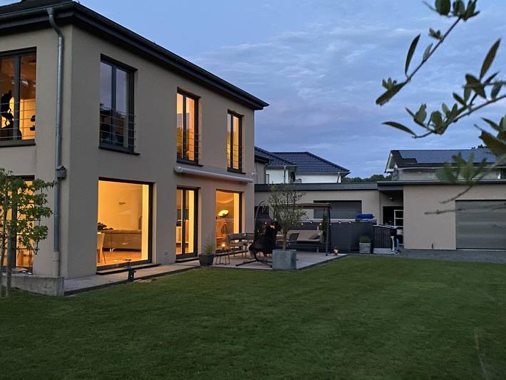 Ferienhaus für 8 Personen, mit Terrasse und Garten sowie Sauna in der Eifel