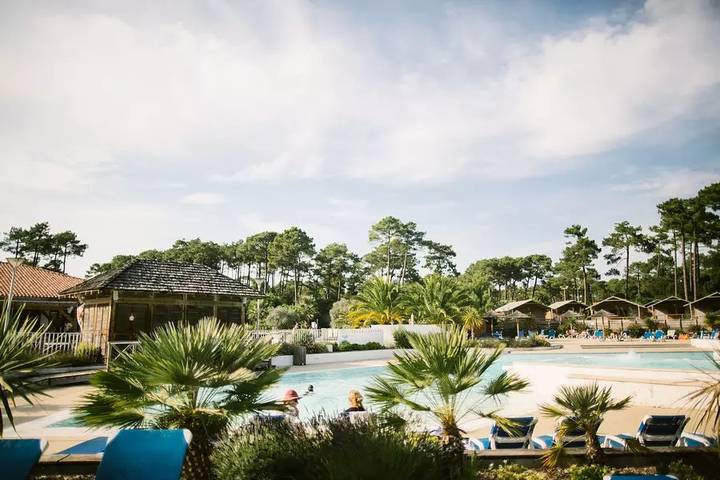 Camping für 4 Personen, mit Pool, kinderfreundlich in Aquitanien - 2