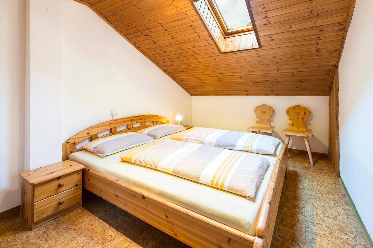 Ganze Wohnung, Unterversanthof - Große Ferienwohnung für bis zu 6 Personen in Naturns, Texelgruppe
