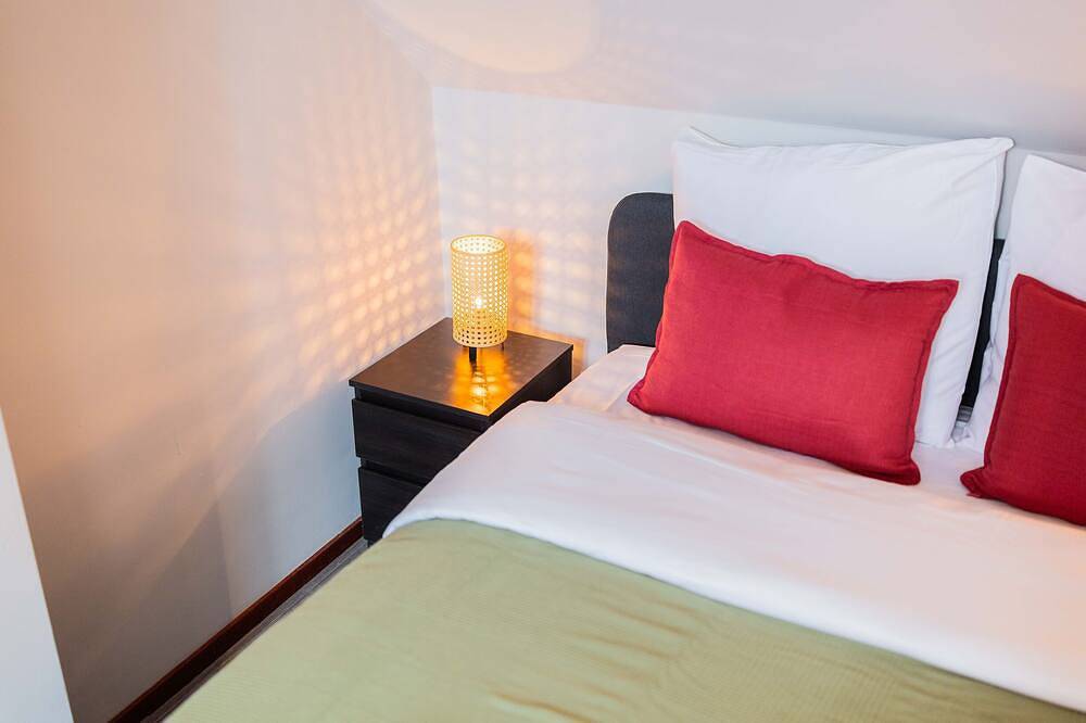 Entire apartment, Zwart Jan Imperial Suites   Zj in Rotterdam, South Holland