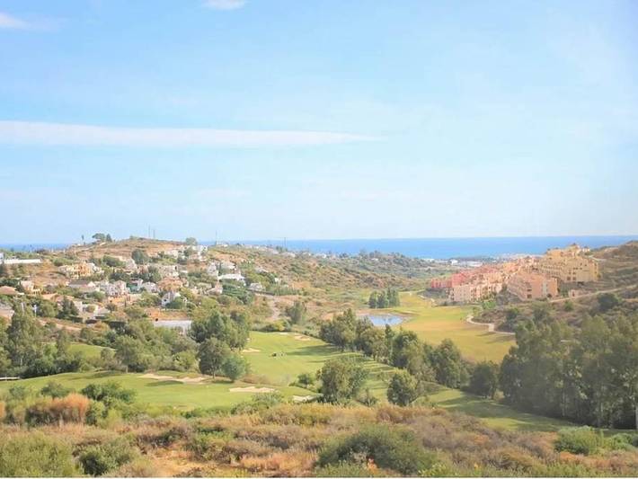 Apartamento para 4 personas, con terraza y piscina además de jardín y vistas, Se admiten mascotas en Valle Romano
