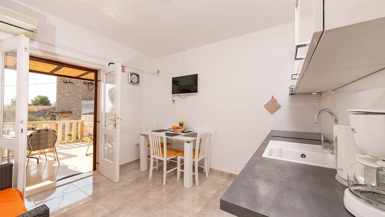 Ganze Ferienwohnung, Ferienwohnung für 3 Personen (35 m²) in Bol in Bol, Brac