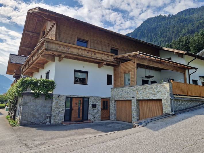 Gîte pour 8 personnes, avec Jardin à Strass im Zillertal