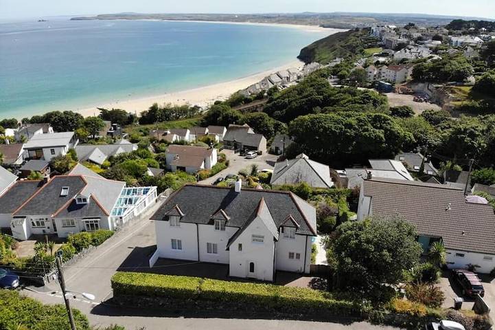 Ferienhaus für 8 Personen, mit Garten und Whirlpool in St. Ives