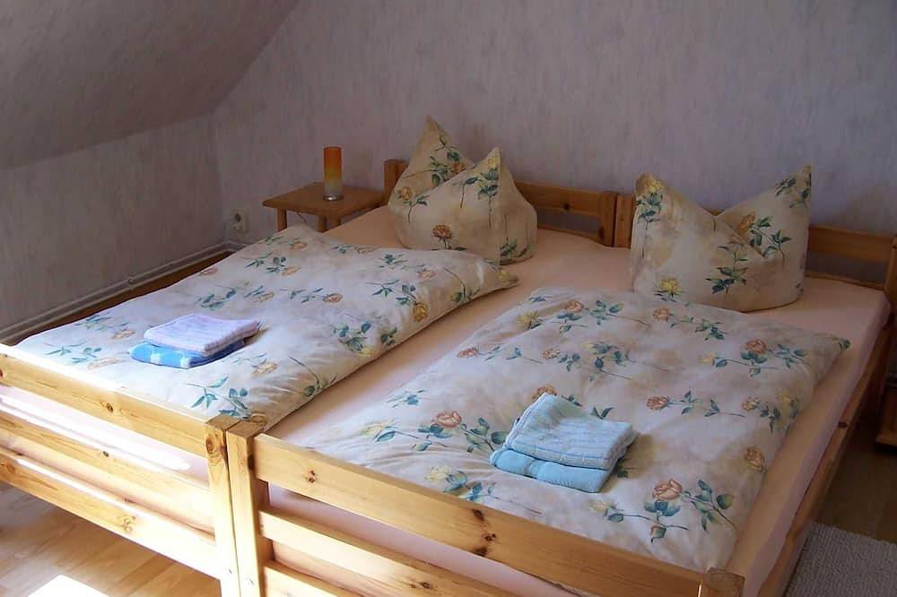 Ganze Wohnung, Ferienwohnung 2 - Ferienwohnungen Seewald in Teterow, Mecklenburgische Seenplatte