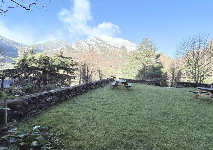 Gîte pour 8 personnes, avec vue et terrasse à Béost - 3