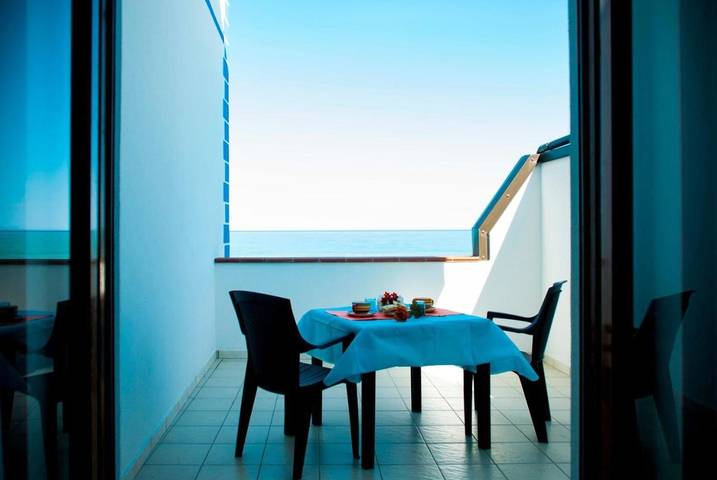 B&b per 3 persone, con Balcone e Terrazza nonché Panorama a Capo d'Orlando
