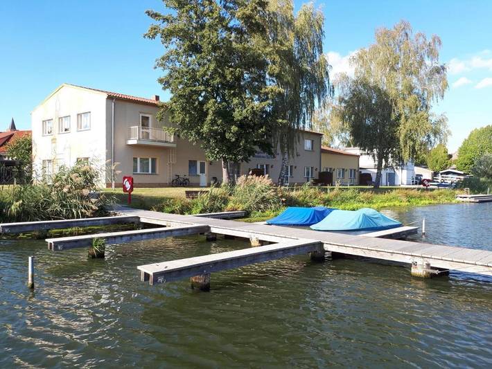 Ferienhaus für 4 Personen, mit Balkon und Terrasse sowie Garten und Ausblick in Beeskow