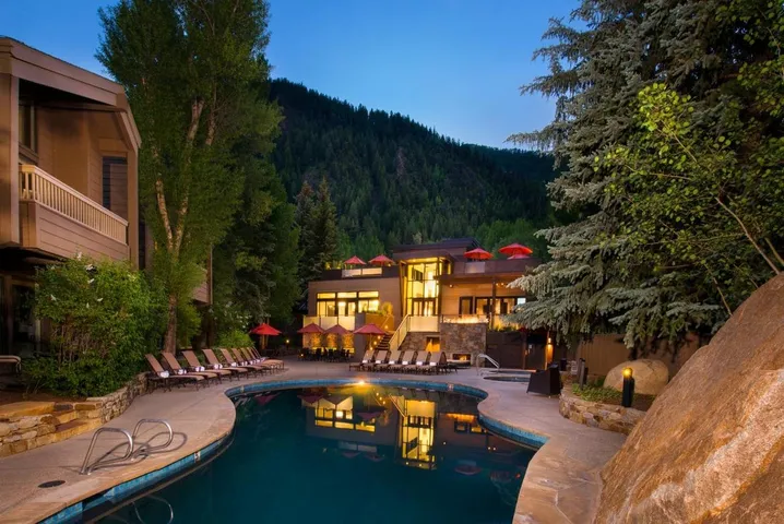 Resort for 3 people, with pool and terrace as well as hot tub - 1