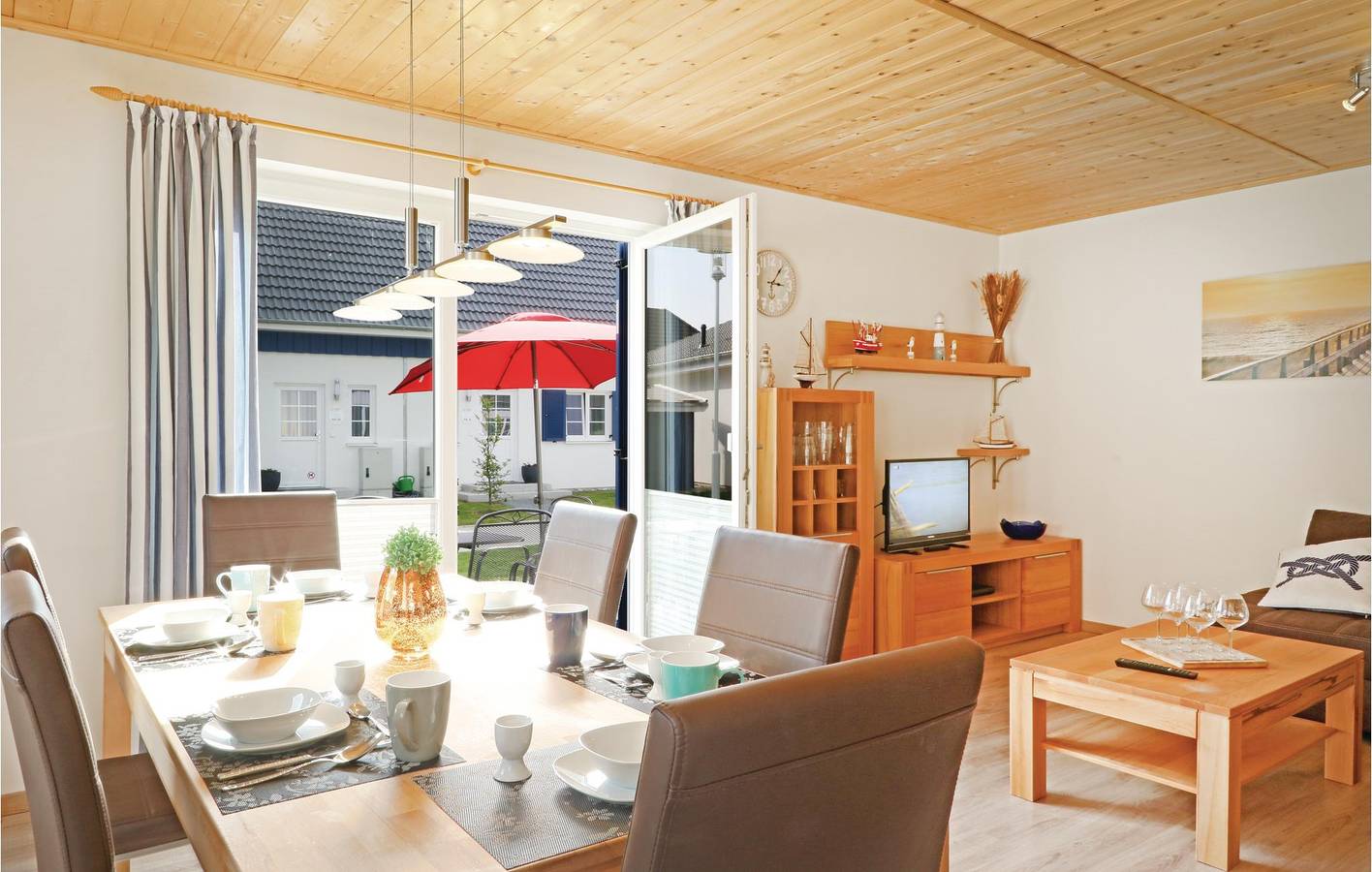 Rückzugsort am Meer mit Terrasse & Parkplatz - 300m zum Strand Altefähr in Altefähr, Stralsund Umland
