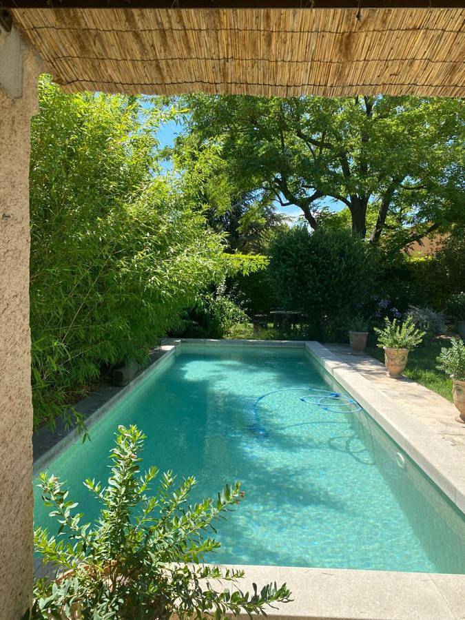 Double Room with Private Bathroom in Paradou, Région d'Arles