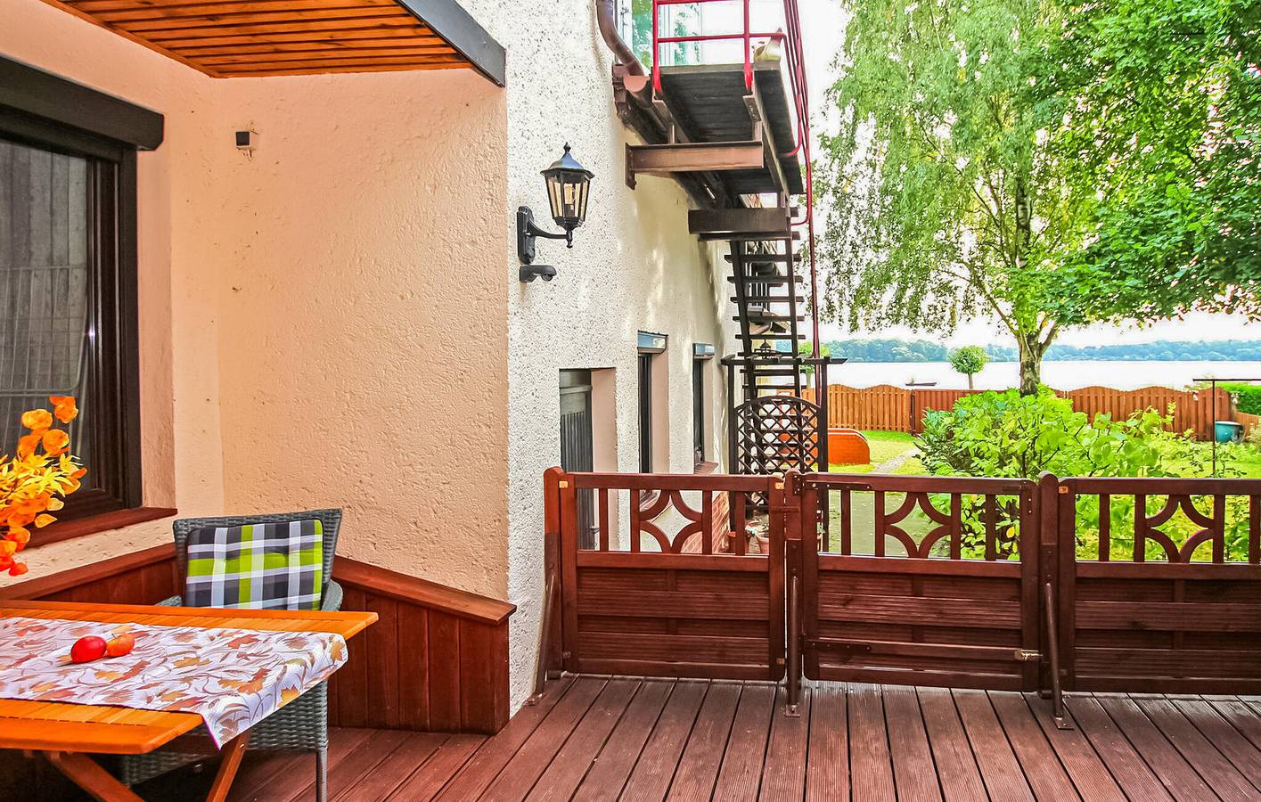 Apartamento vacacional entero, Moderno apartamento junto a la playa con aparcamiento e Internet in Waren (Müritz), Lago Müritz