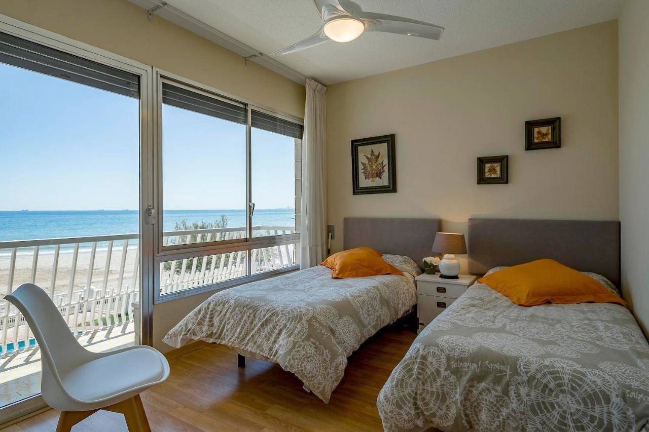Villa - Beach Front in Benicasim, Costa del Azahar