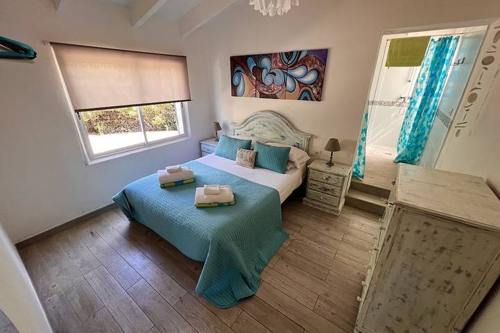 Modern Beach Style Villa, Close To Beach, Restos & Shops, Big Pool, Renovated. in Binibeca, Sant Lluís