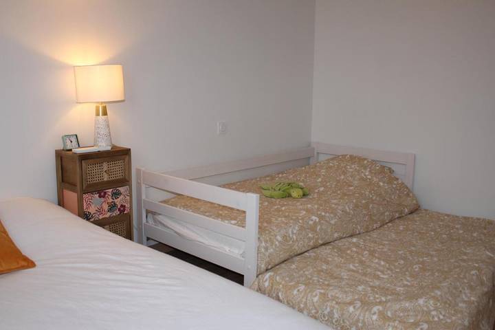 Gîte pour 12 personnes, avec vue et terrasse à Saint-Barthélemy-le-Plain - 4