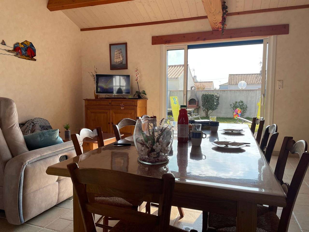 Cozy 2-Bed House Near Beach & Port in Quiet L'Herbaudiere, Noirmoutier in L'Herbaudière, Noirmoutier-en-l'Île