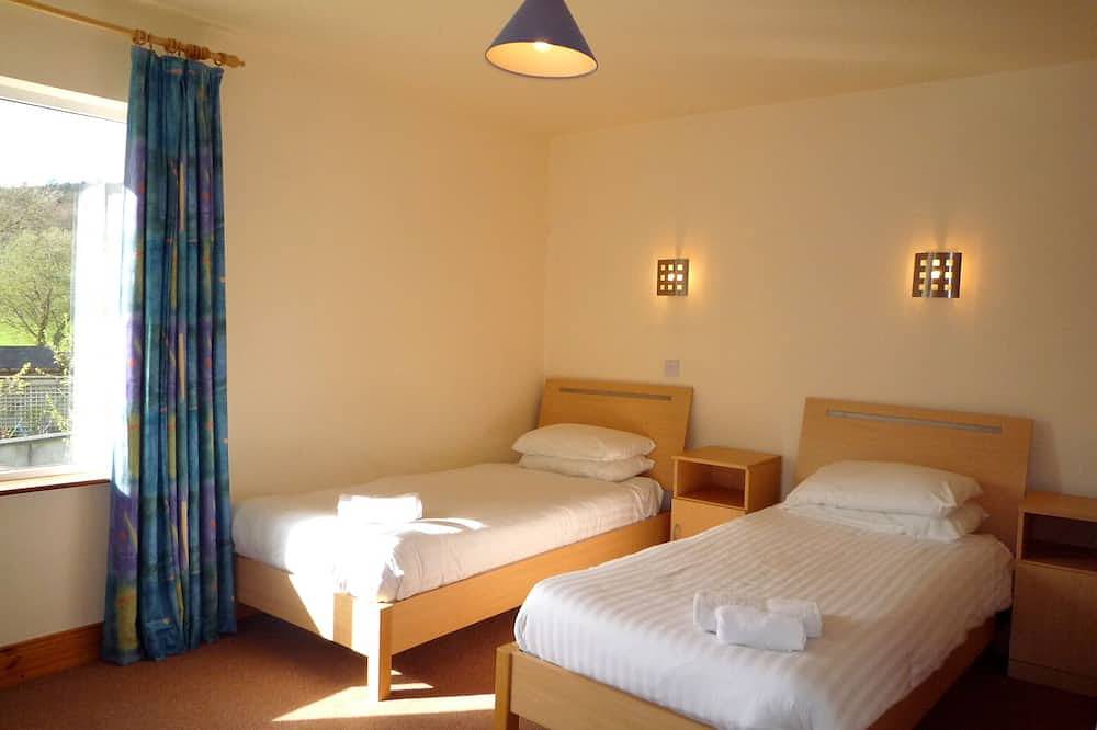 Innisfallen Holiday Village No.4 in Killarney, Killarney National Park