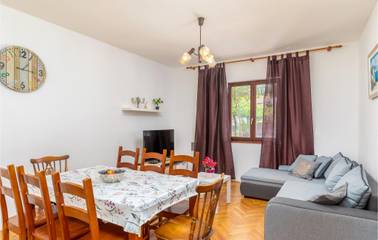 Appartement voor 10 Personen in Pula-Medulin, Pula, Afbeelding 3