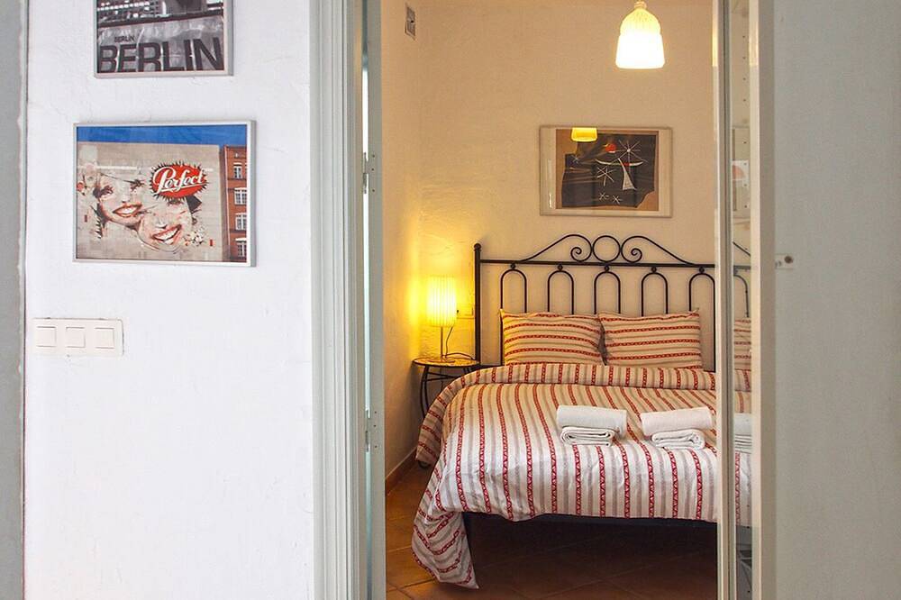 Apartamento entero, Soleado apartamento en Andalucía con espectacular azotea. in Riogordo, Provincia de Málaga