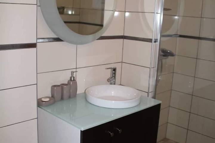 Location de vacances pour 6 personnes, avec terrasse à Port-des-Barques - 4