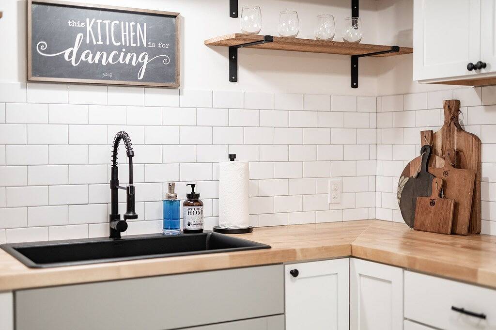 Newly Furnished Model Home.Gameroom. Close to Tcu! in Fort Worth, Tarrant County