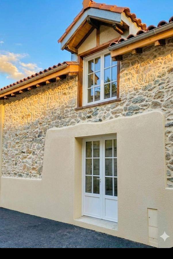 Location de vacances pour 6 personnes, avec terrasse et vue, animaux acceptés à Seix