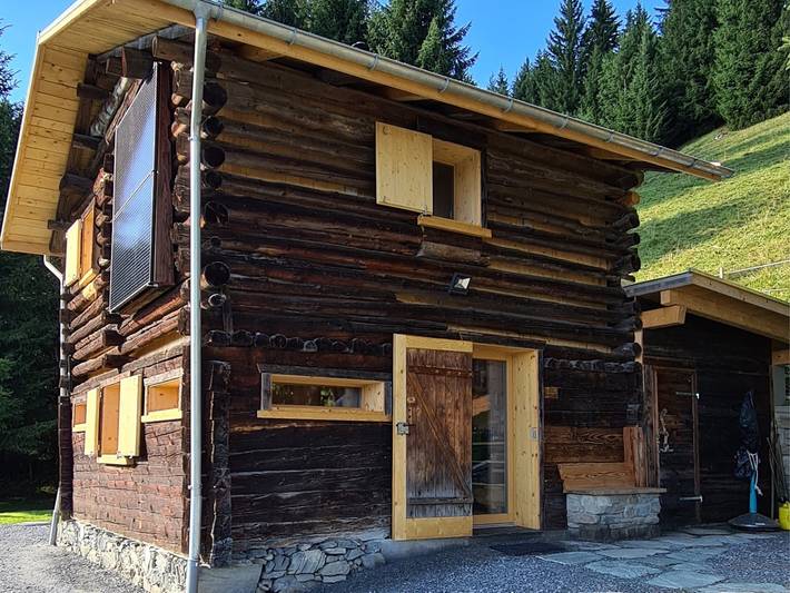 Chalet für 6 Personen, mit Terrasse und Garten in Graubünden