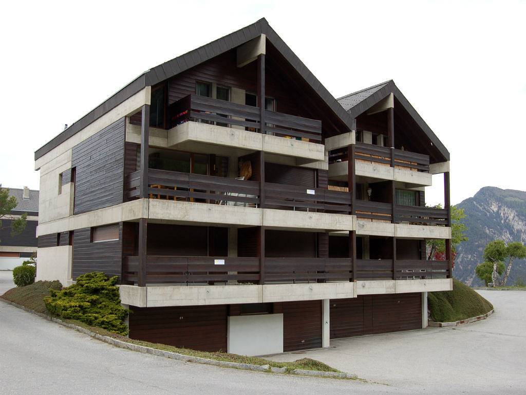 Apartamento entero, Cité Radieuse B Avouintzett n° 145 (102), flat with lovely mountain views in Chalais (Suiza), Alpes del Valais