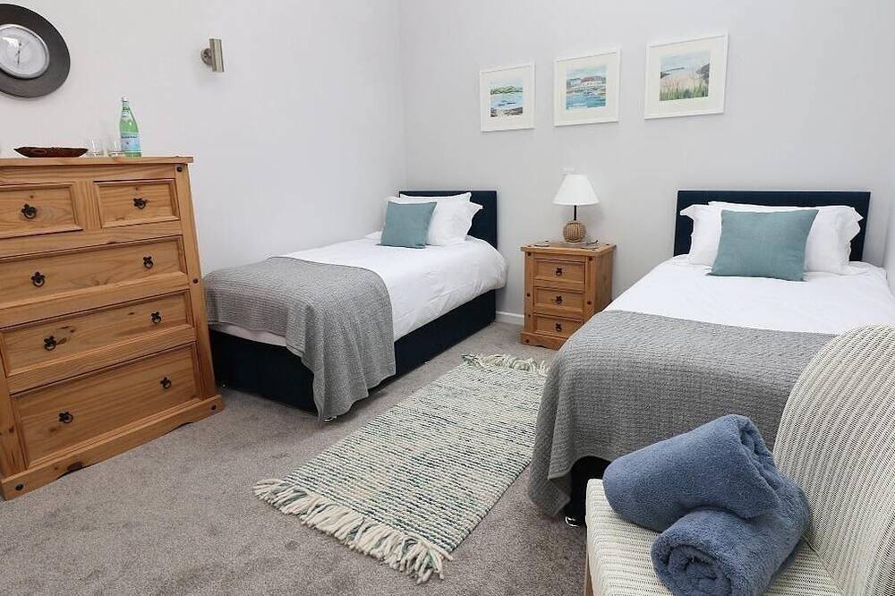 Hazel Barn, pet friendly, character holiday cottage in Falmouth in Cornwall