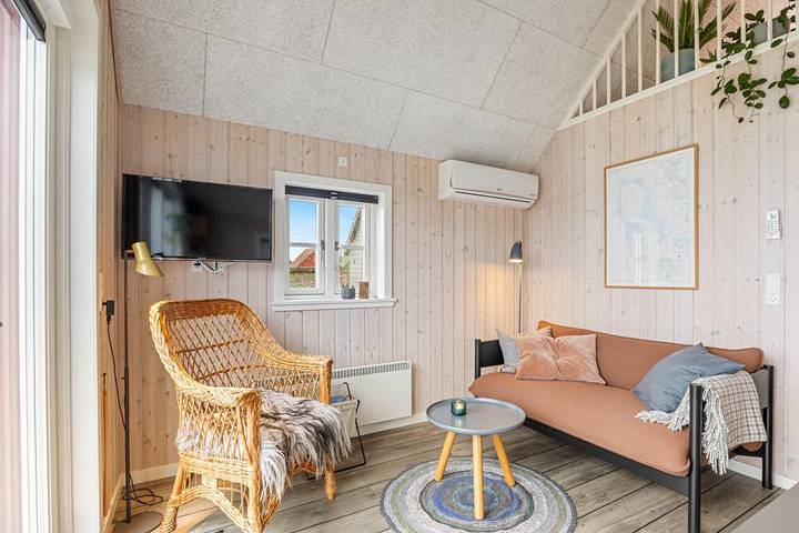 2-Personen-Ferienhaus in schöner Natur, direkt am Fjord  in Hvide Sande, Holmsland Klit