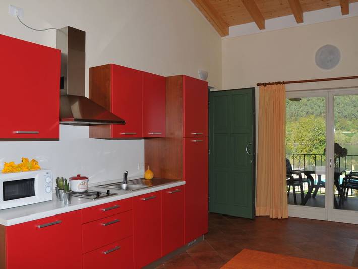 Ganze Wohnung, Wohnung in Idro mit See- und Bergblick in Idro, Gardasee-Berge